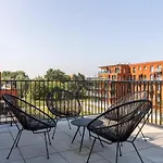 Апартаменты Spacious With Beautiful Terrace In *