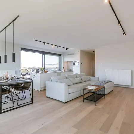 Spacious With Beautiful Terrace In Apartment Gent