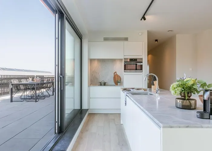 Apartment Huswell - Spacious With Beautiful Terrace In *