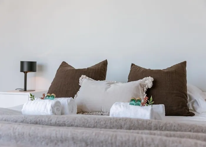 Apartment Huswell - Spacious With Beautiful Terrace In *