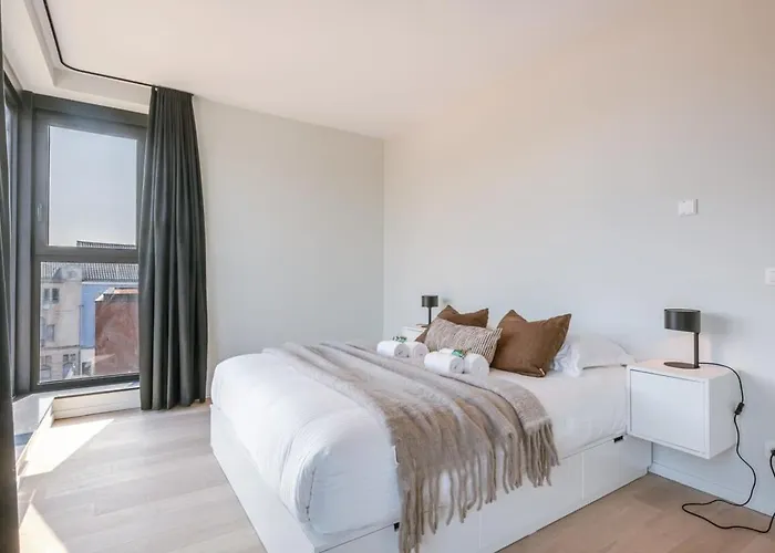 Huswell - Spacious With Beautiful Terrace In *