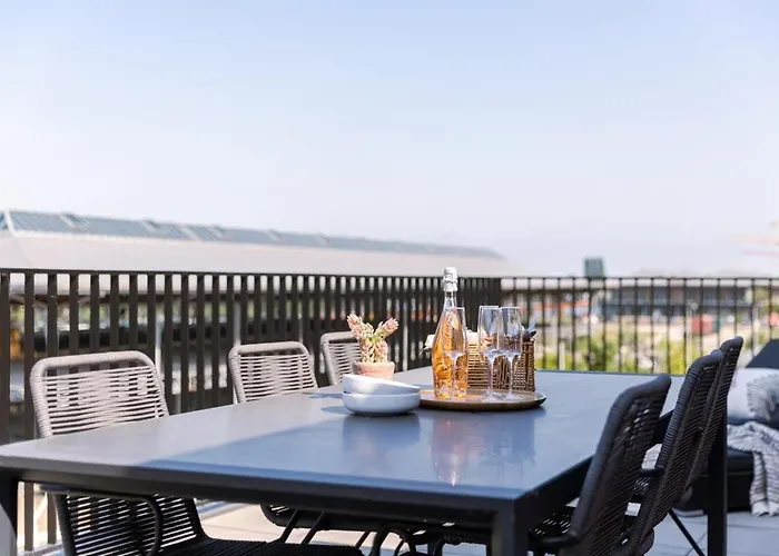 Huswell - Spacious With Beautiful Terrace In Apartment *